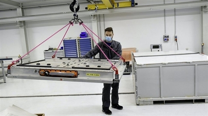 動(dòng)力電池退役潮下 每塊電動(dòng)車電池價(jià)值7000元，電池回收與開發(fā)新機(jī)遇